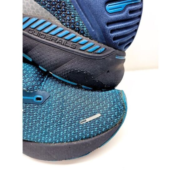 Brooks Men 9 Comfy footwear main image 5